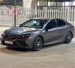 تۆیۆتا کامری